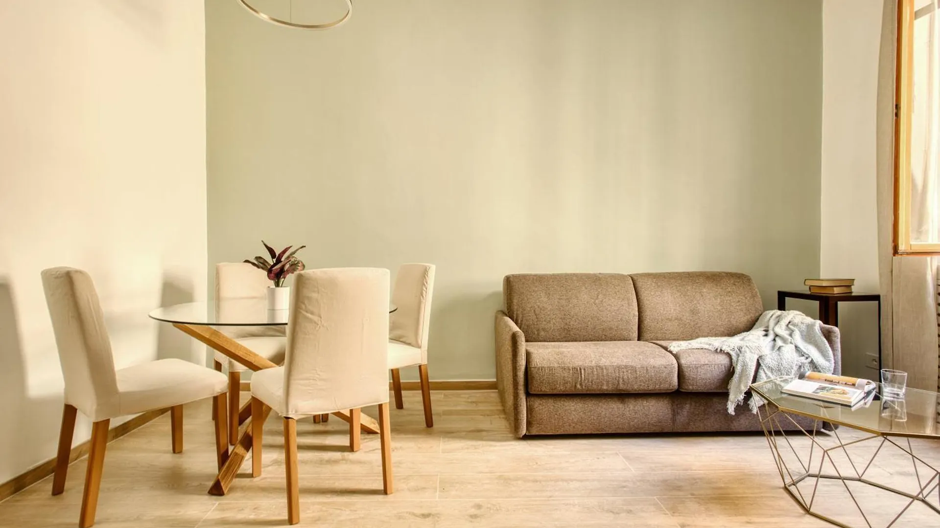 Joivy Modern 1-Bedroom Flat Near The Centre Of מילאנו 0*,  איטליה
